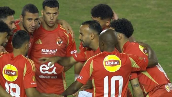 الأهلي 8