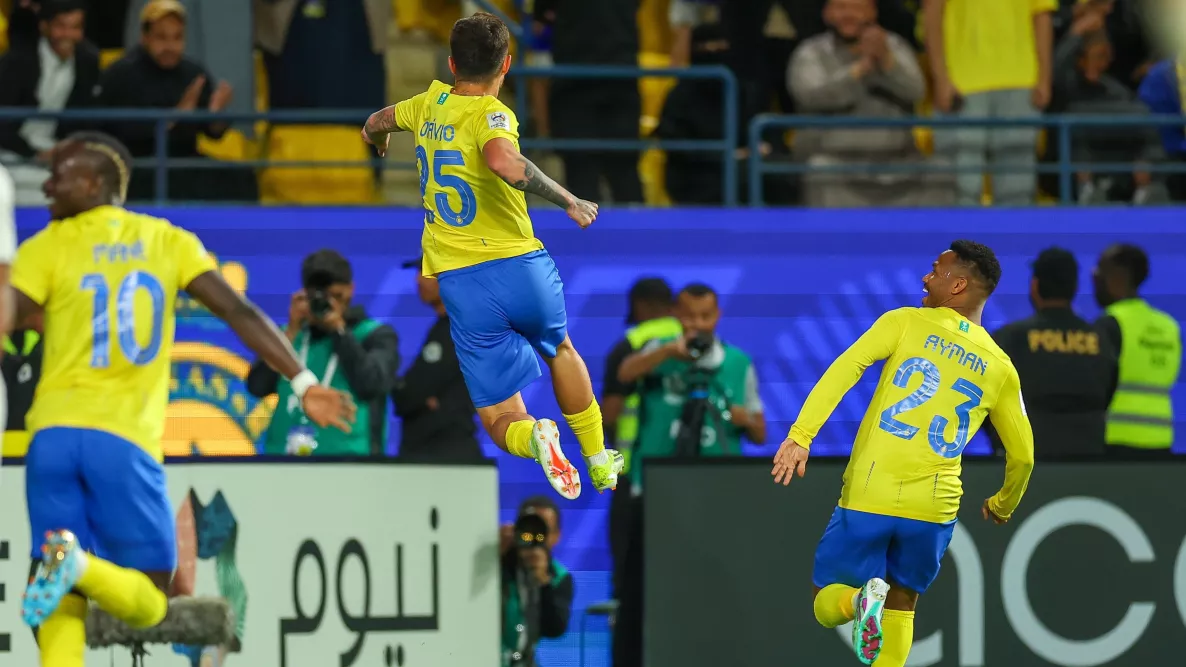 أوتافيو وأيمن يحيى وماني النصر1708541168.webp
