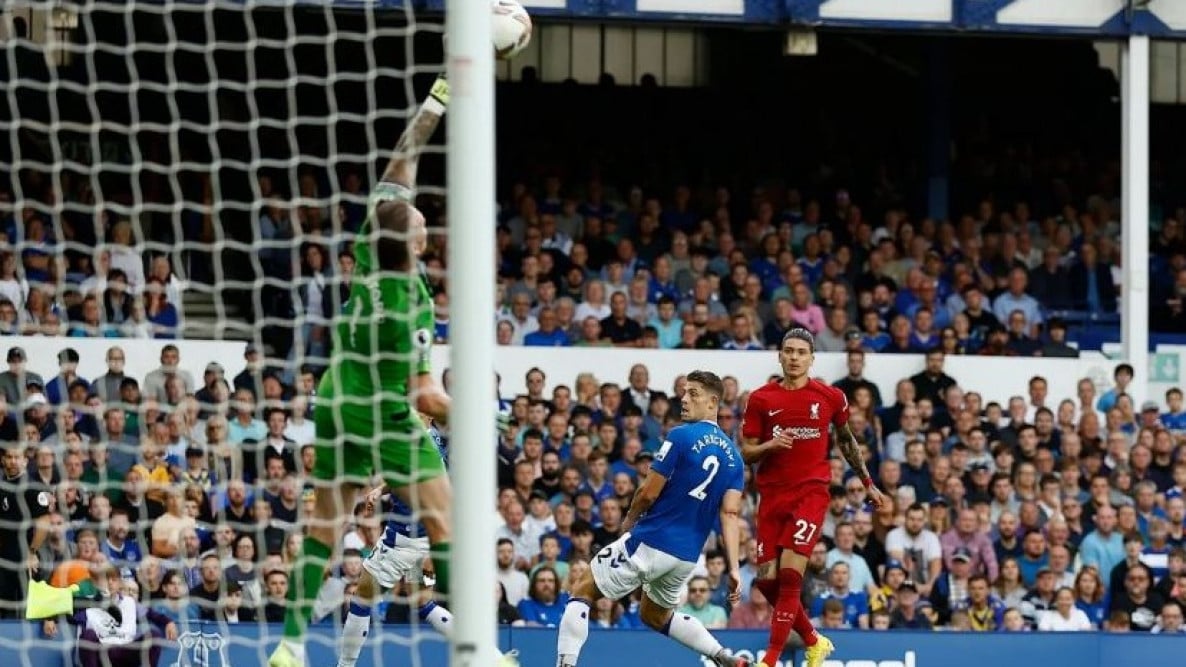 ليفربول وإيفرتون1662210592